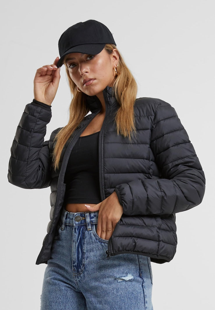 Campera Acolchada de Colores Sólidos – Estilo urbano con abrigo ligero