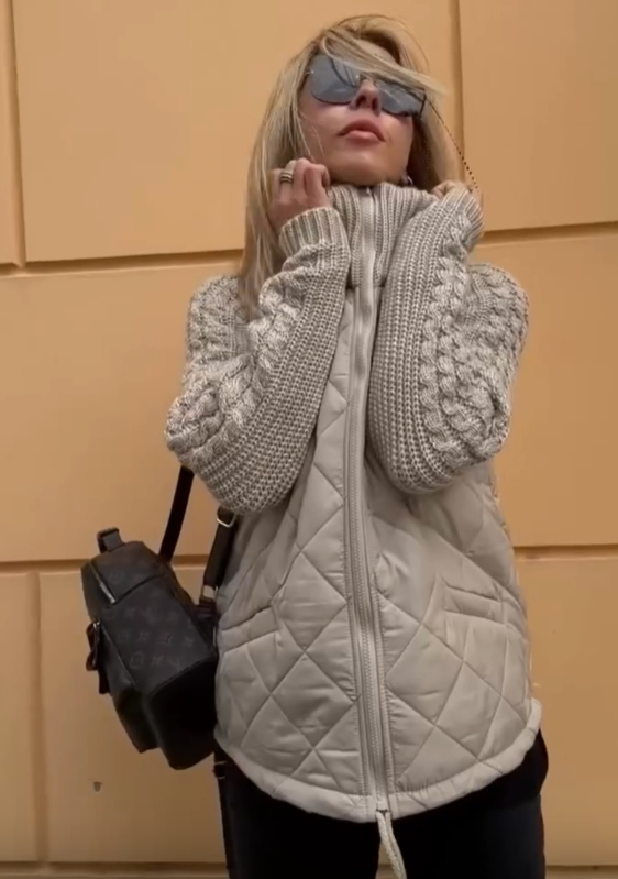 Campera híbrida con cuerpo matelaseado y mangas de punto trenzado