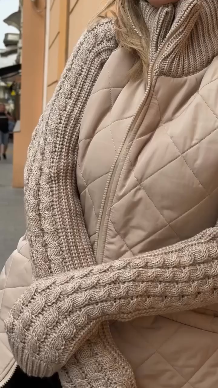 Campera híbrida con cuerpo matelaseado y mangas de punto trenzado